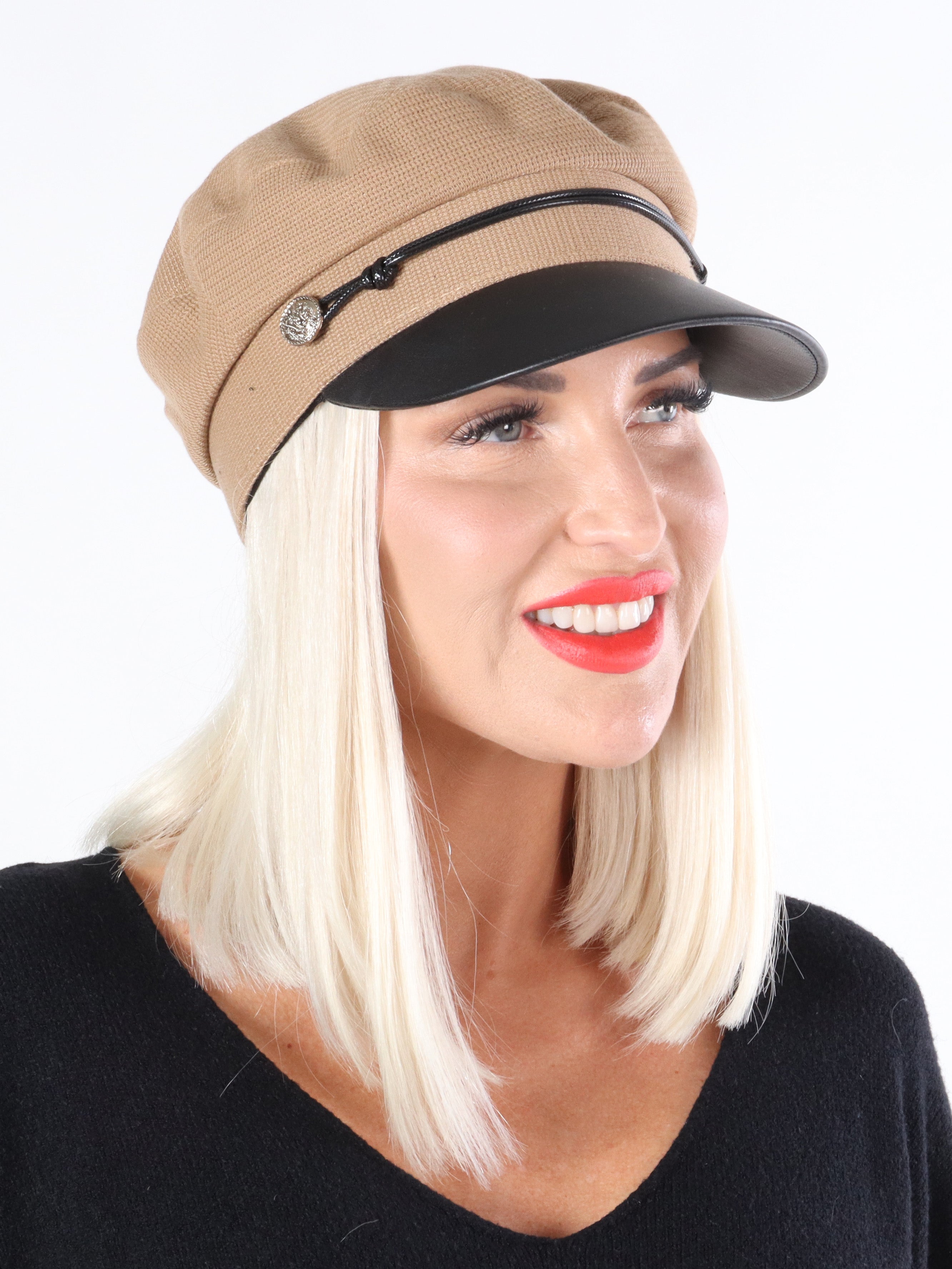 Stefania - Hat med læderlook skygge